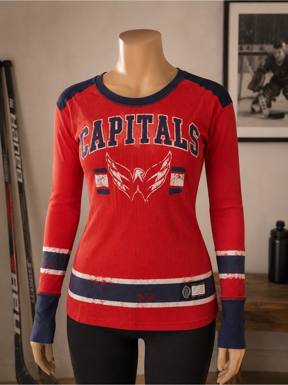 Washington Capitals Vintage Style Distressed Hockey Long Sleeve Shirt